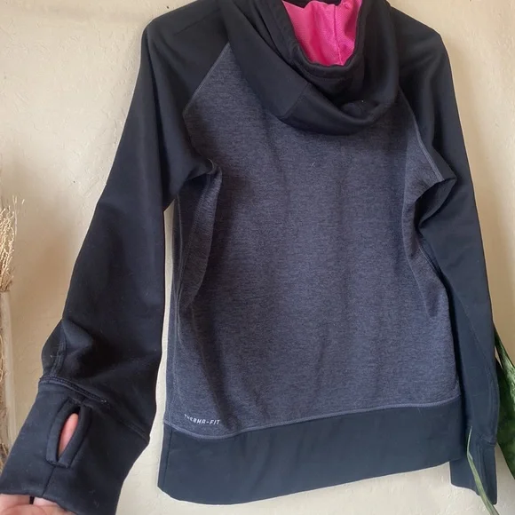 Nike Hoodie excellent condition - Picture 3 of 3